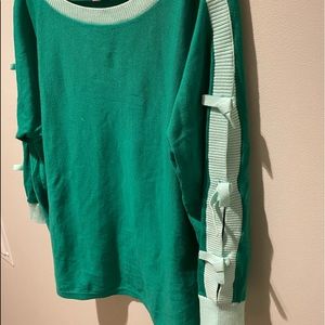 Green Lilly Pulitzer sweater!